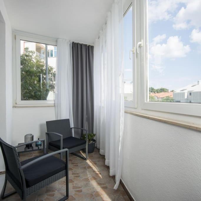 Apartma Maris *