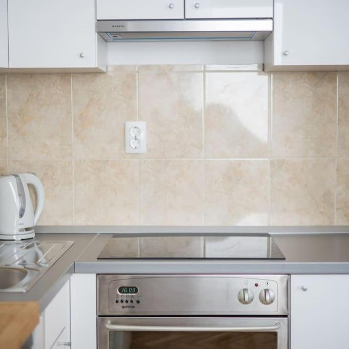 Apartma Maris *